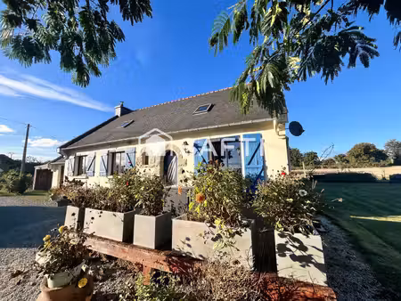 maison de campagne avec piscine et 5 chambres proche bourbriac