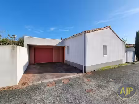 maison la roche sur yon 3 pièce(s) 65 m2 plain pied