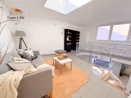 maison de village t3 au centre de la bastidonne avec terrasses
