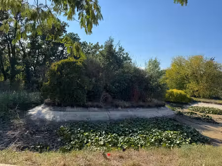 vidauban terrain 1250 m2 proche centre / emprise 187 m2 - fondations complexes
