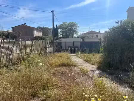 vente terrain 300 m² à toulon (83000)  180 000 €
