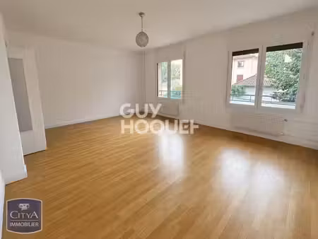 appartement à louer de 5 pièces de 109 m²
