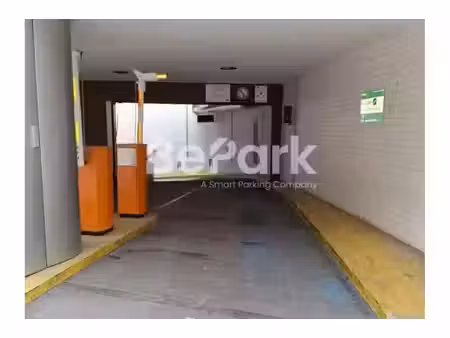 garage à louer à rue de trèves 74 etterbeek (vbe79661)