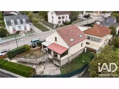 maison à chavelot (88150)