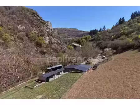 terrain à vendre brusque 203000m2 74 900€