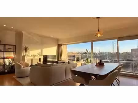 appartement à louer à sint-pieters pour € 945