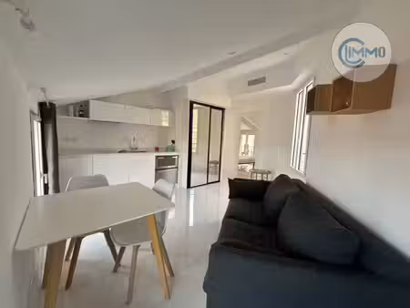 location 2 pièces meublé 28.24m2 – villefranche-sur-mer