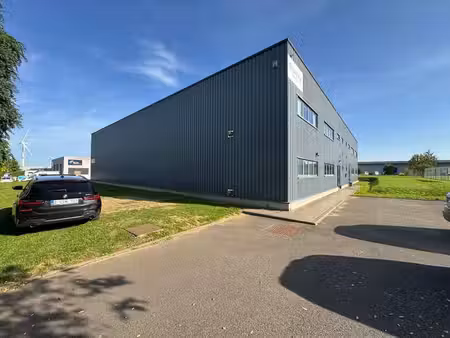 a louer - villers-le-bouillet - hall semi-industriel+bureaux
