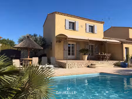 maison meublée à louer à châteaurenard avec 3 chambres  gara