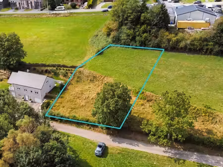 terrain hors lotissement dans une rue calme de gedinne