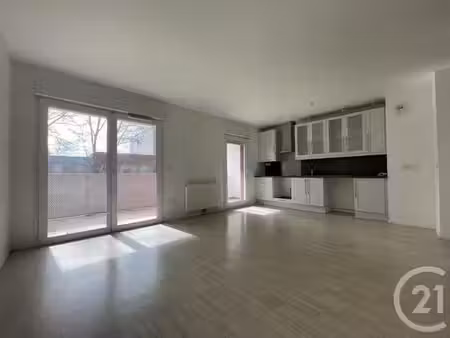 appartement f3 à louer - 3 pièces - 66 29 m2 - evry - 91 - ile-de-france