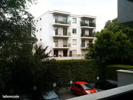 chambre meublée située au 1ér étage vendue libre ou vendue louée