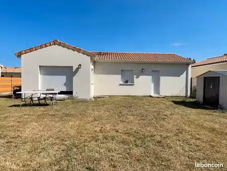 maison neuve familiale contemporaine
