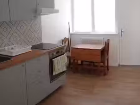 location meublée appartement 2 pièces 24 m² à fontaines-saint-martin (69270)  800 €