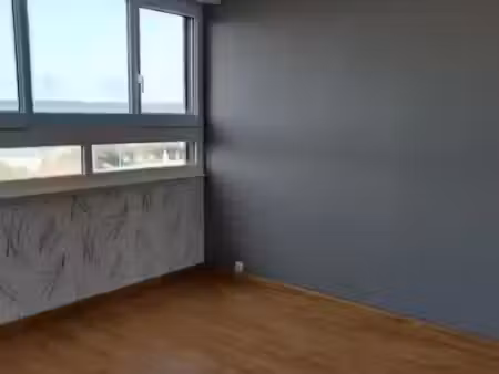 location appartement 4 pièces 80 m² à charleville-mezieres (08000)  715 €