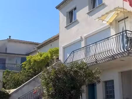 appartement meublé rénové de 65 m² avec 2 chambres