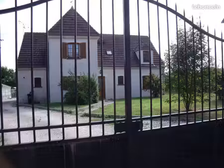 loue pavillon à appoigny  proche d’auxerre et a6 et tous commerces