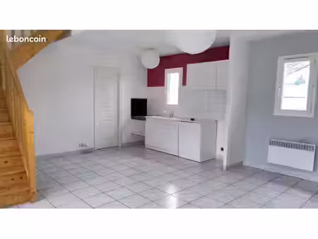 p3 duplex - centre ville de vergèze