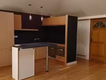 loue appartement t3 rdc 63m2 houdan 78 - 908euros