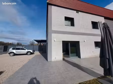 t4 meublé de 110 m² avec jardin et terrasse à perrignier