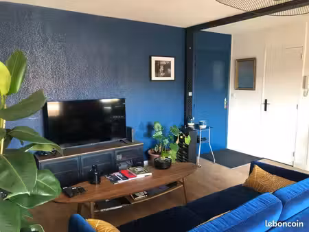 t2 meublé rénové de 46 m² avec balcon et climatisation - ramonville-saint-agne