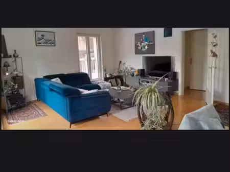 f3