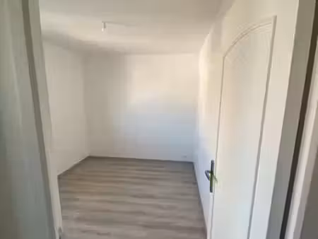 f3 meublé de 57 m² avec terrasse à saint-gratien en plein centre-ville