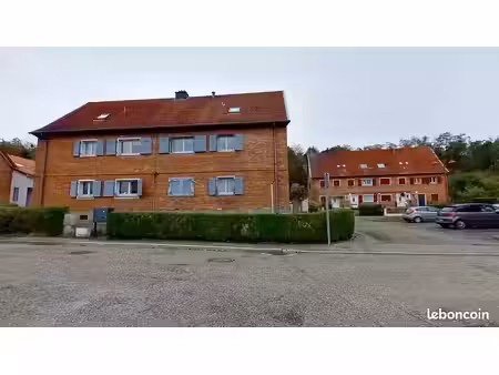 location d'un très grand f3  maison semi individuelle rénové avec isolation thermique inté