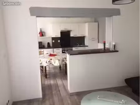 petite maison f2 avec cour