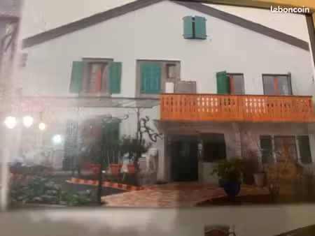 location d'une maison de village mitoyenne