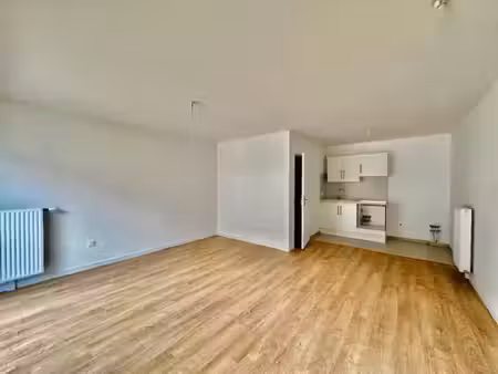 location appartement 1 pièce 30 m² à montesson (78360)  795 €