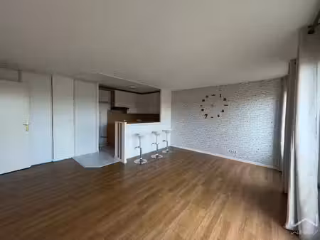 location appartement 2 pièces 44.31 m² à corbeil-essonnes (91100)  800 €