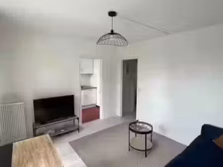 location meublée appartement 1 pièce 39 m² à l'ile-saint-denis (93450)  1 130 €