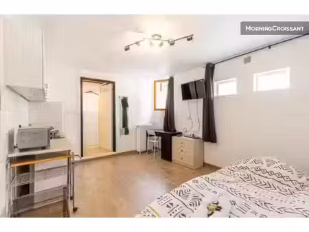 location meublée appartement 1 pièce 25 m² à aulnay-sous-bois (93600)  1 250 €