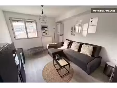 location meublée appartement 1 pièce 25 m² à oullins (69600)  1 300 €