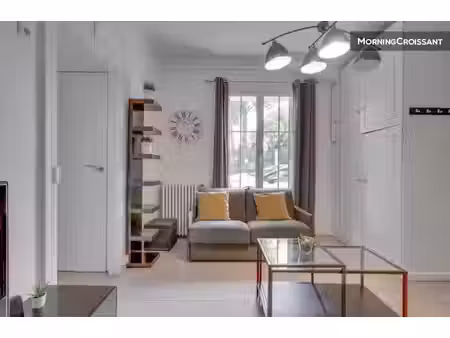location meublée appartement 1 pièce 27 m² à vanves (92170)  1 800 €