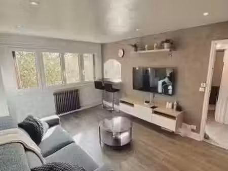 location meublée appartement 2 pièces 45 m² à thiais (94320)  1 430 €