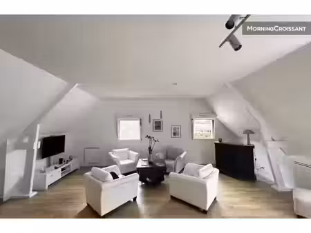 location meublée appartement 3 pièces 90 m² à saint-andre-des-eaux (44117)  2 300 €