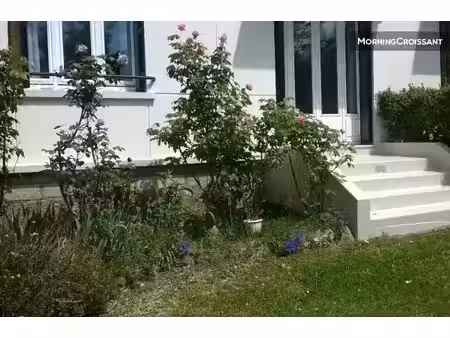 location meublée appartement 3 pièces 67 m² à chatou (78400)  2 199 €