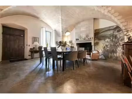 vente demeure d'exception à uzès (30700) : à vendre / 530m² uzès