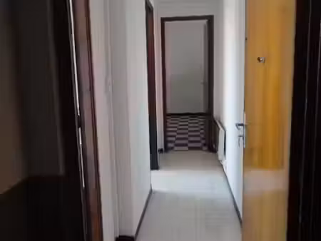location appartement 1 pièce 30 m² à mas thibert (13104)  498 €