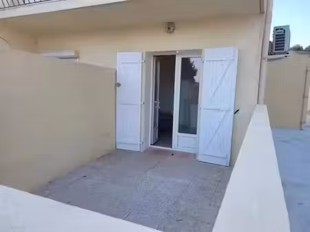 location meublée appartement 1 pièce 18 m² à cabries (13480)  545 €