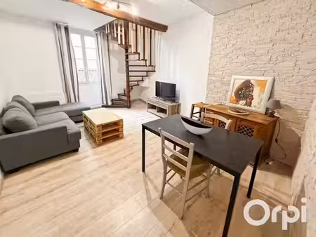 location meublée duplex 2 pièces 50.18 m² à orange (84100)  580 €