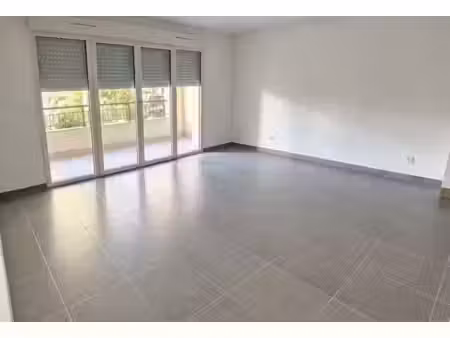 location appartement 2 pièces 51 m² à manosque (04100)  785 €