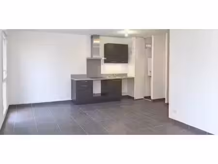 location appartement 3 pièces 64.16 m² à rumilly (74150)  804 €
