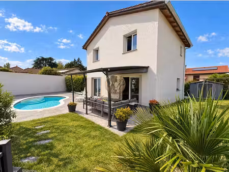 maison récente de 2019 avec piscine 90 m2 3 chambres t