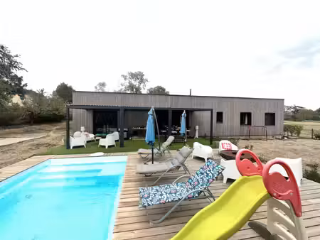 maison en bois contemporaine de 135 m2 plain-pied piscin