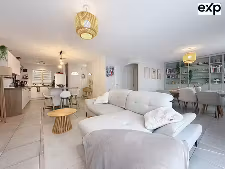 llupia  maison entièrement rénovée de 94 m²  3 chambres  gar