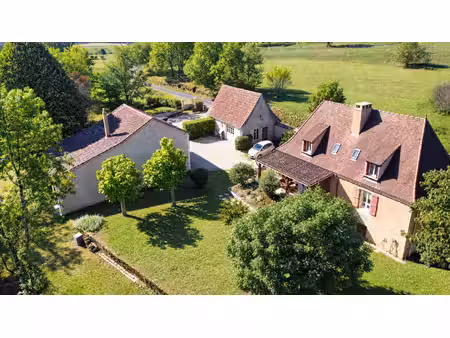 maison périgourdine  maison d'amis  piscine et environ 3 ha – paunat