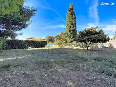terrain 581 m² vitrolles